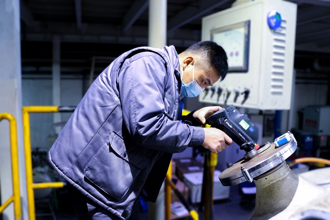 主题教育进行时 | “学思想、强党性、重实践、建新功”华亿在线故事系列展播（八）以“中国制造”靶材，创“中国震撼”芯片